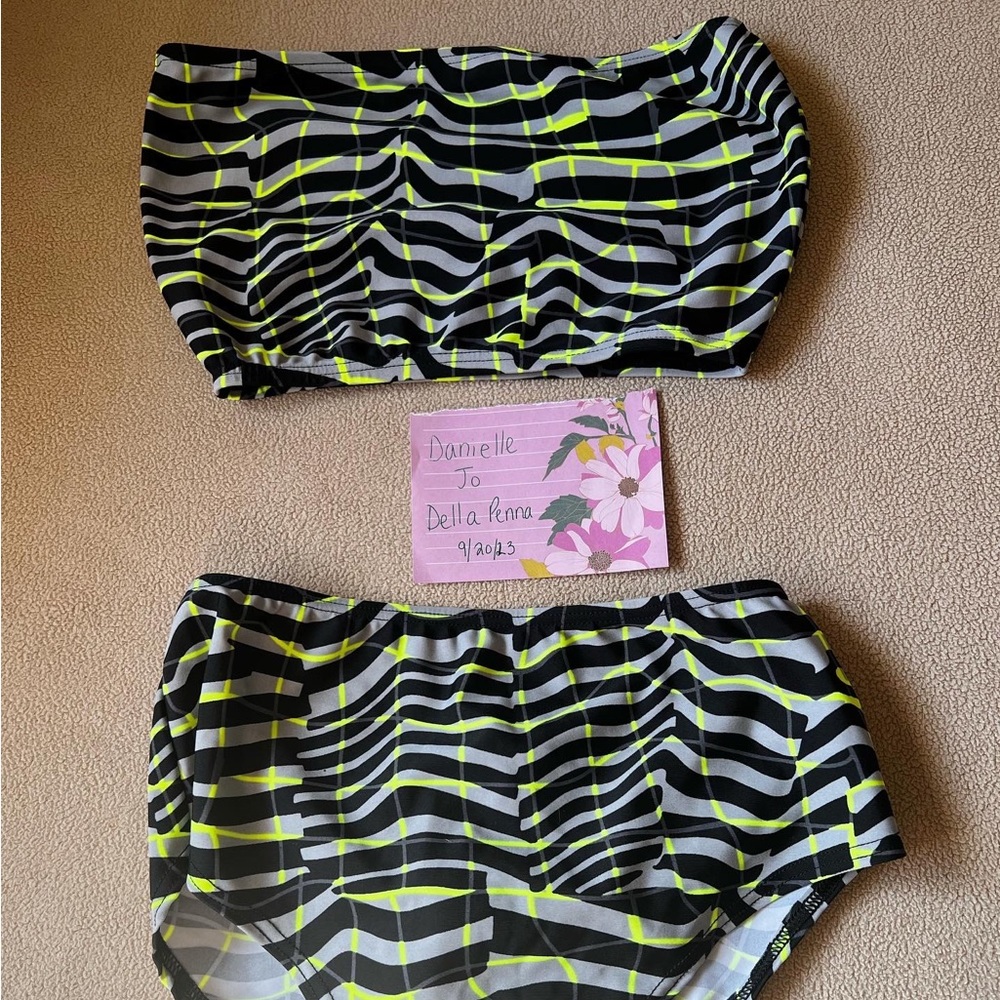 Rave with mi gente 2 piece zebra like print set